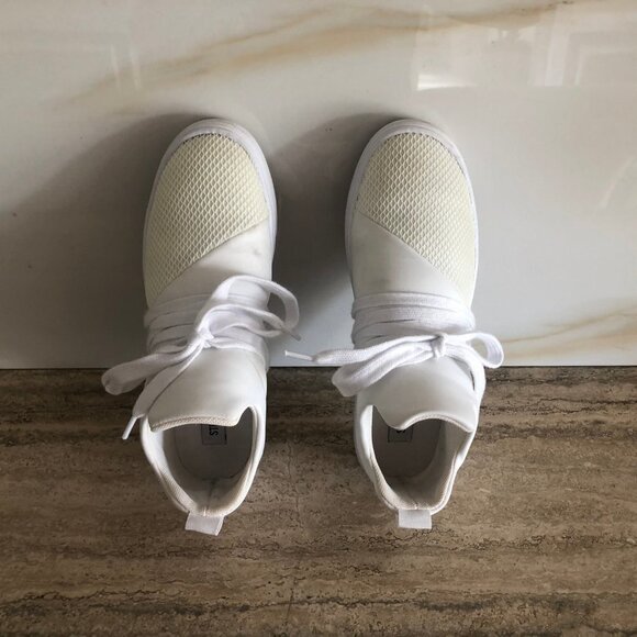 Women's White Steve Madden Fashion Sneakers Size 6.5 - Picture 3 of 9
